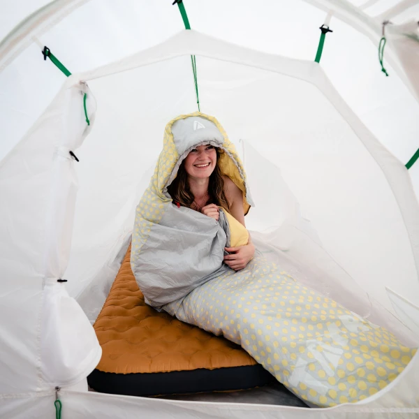 TAMBU Outdoor Camping Zelt für 2-3 Personen nachhaltiges Trekkingszelt wasserdicht aus recyceltem Material & ultraleicht